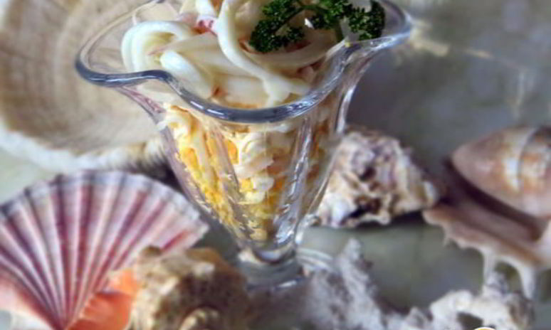 Рецепт салата из кальмаров с плавленым сыром