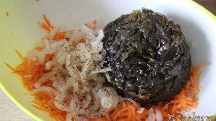 салат из морской капусты алеевский