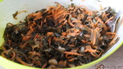 салат из морской капусты алеевский