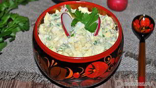 Салат из редиса с яйцом и луком