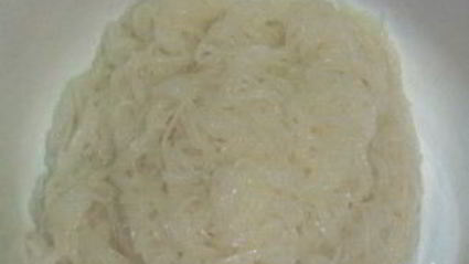 салат из рисовой лапши