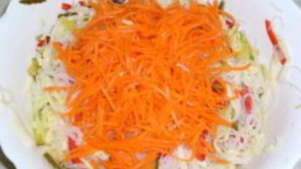 салат из рисовой лапши