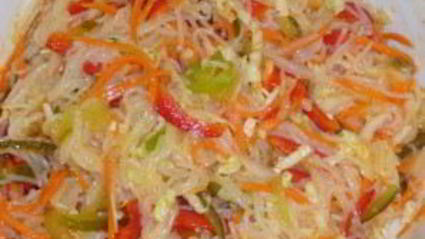салат из рисовой лапши