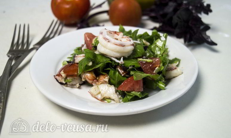 Рецепт салата из рукколы с креветками
