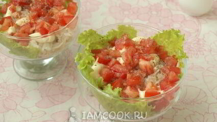 салат из рыбных консервов с помидорами и сыром