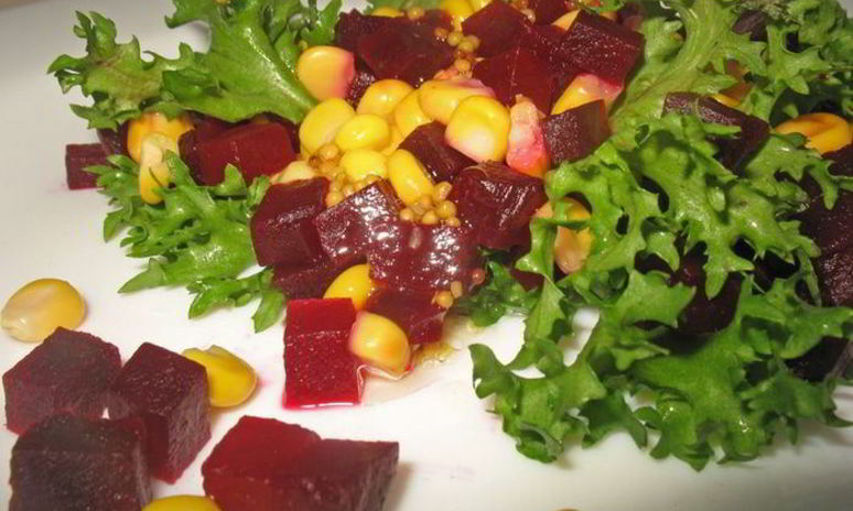 Рецепт салата из свеклы с кукурузой