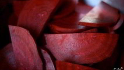 салат из сырой свеклы