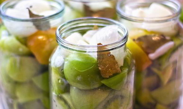 Рецепт салата из зеленых помидор на зиму