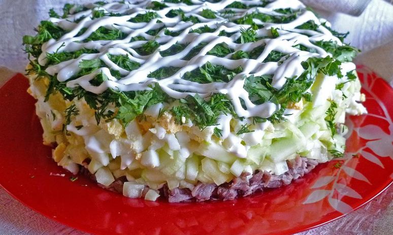 Рецепт салата мужского каприз с огурцом