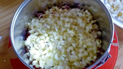 салат мужской каприз с огурцом