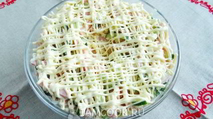 салат нежность с ветчиной и огурцами