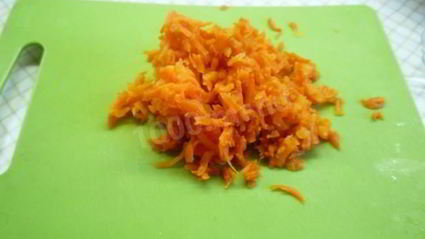 салат подарок с курицей и маринованными шампиньонами