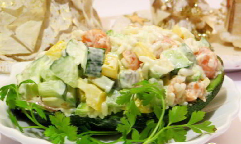 Рецепт салата с авокадо и форелью