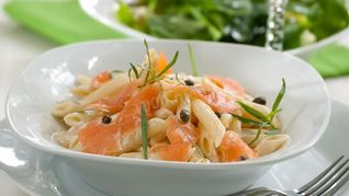 Салат с горбушей и сыром