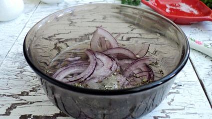 салат с маринованными морепродуктами