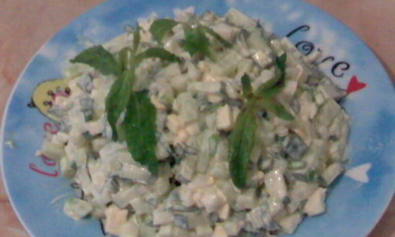 Рецепт салата с сыром и мятой