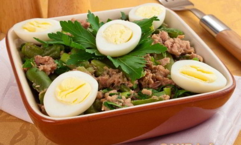 Рецепт салата с тунцом и стручковой фасолью