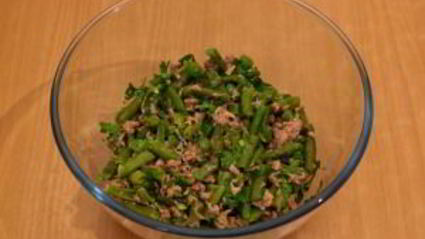 салат с тунцом и стручковой фасолью