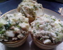 Салат с тунцом в тарталетках