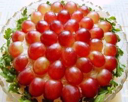 Салат Тиффани с виноградом