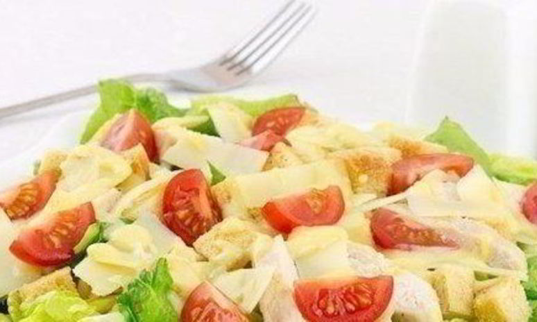 Рецепт салата цезарь с курицей