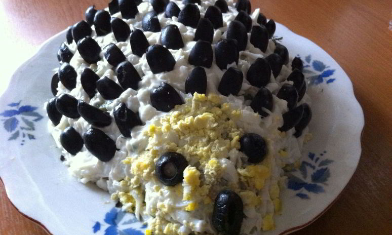 Рецепт слоеного салата ежик