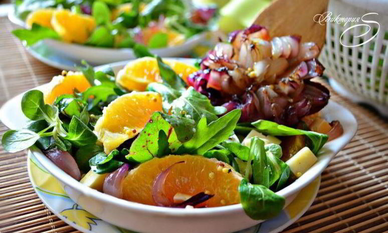 Рецепт зеленого салата с апельсином с пикантной заправкой