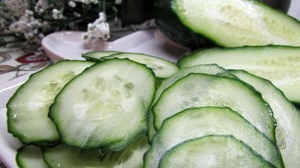 зеленый салат с авокадо