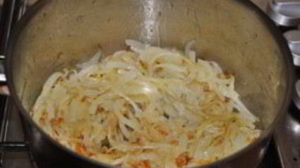 луково-винный соус