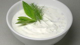 Соус Дзадзики с паприкой