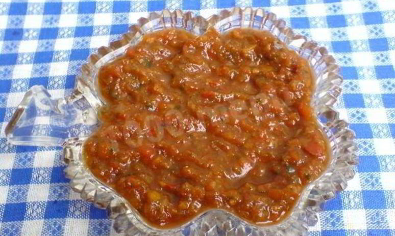 Рецепт соуса из крапивы и щирицы с орехом