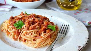 Тунцовый соус с томатами