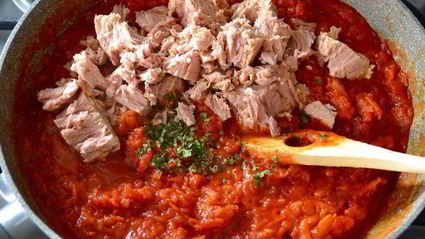 тунцовый соус с томатами