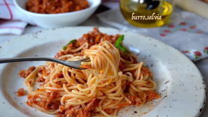 тунцовый соус с томатами