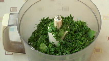 зеленый соус из шпината