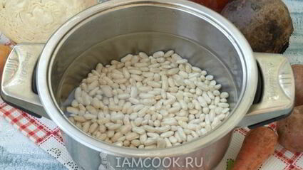 борщ с фасолью и черносливом