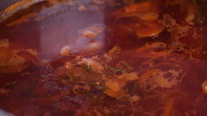 борщ с куриной грудкой и грибами