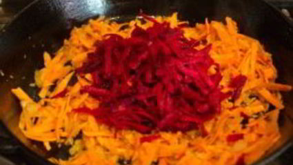 борщ с пельменями