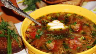 Борщ с тушенкой в мультиварке