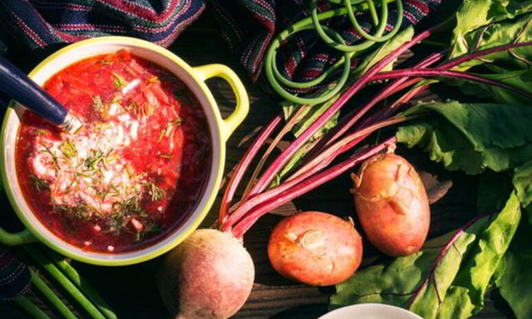 Рецепт холодного борща с колбасой