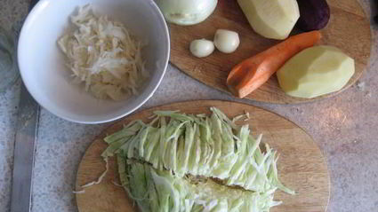 постный грибной борщ с черносливом