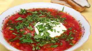 Украинский борщ с салом и чесноком