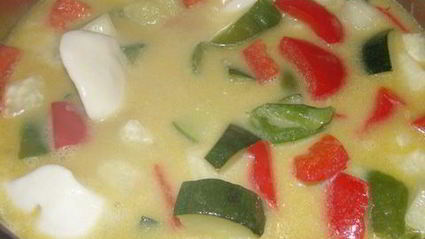 легкий, летний крем-суп на кокосовом молоке