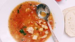 Овощной суп с курицей