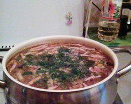 Солянка на курином бульоне