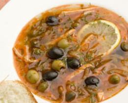 Солянка с копченой курицей