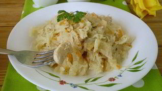 Солянка с курицей и капустой