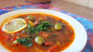 Солянка сборная мясная в мультиварке