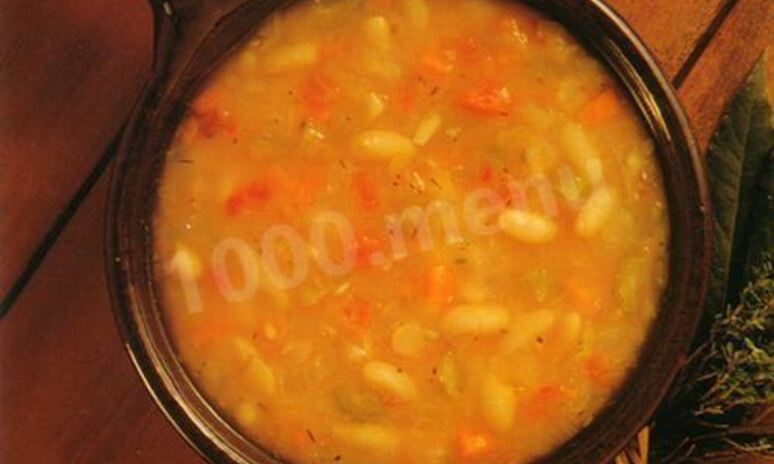 Рецепт итальянского томатного супа-пюре из белой фасоли с сельдереем