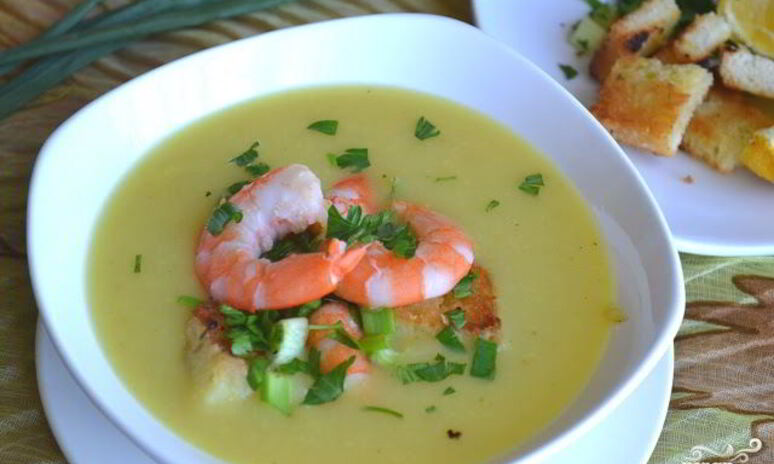 Рецепт картофельного супа-пюре с креветками